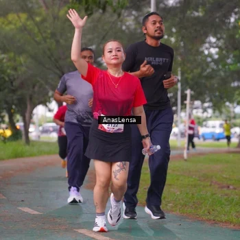 Runner Photo 8443090