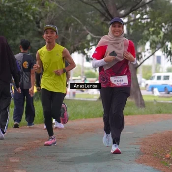 Runner Photo 8443153