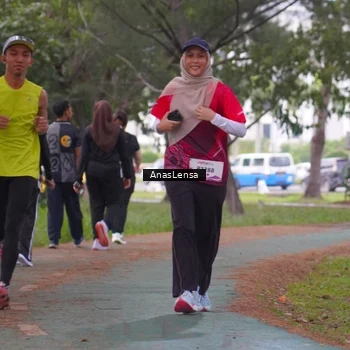 Runner Photo 8443172