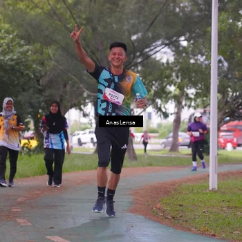 Runner Photo 8443306