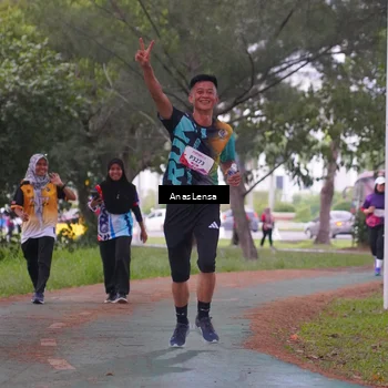 Runner Photo 8443311