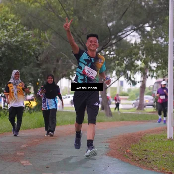 Runner Photo 8443320