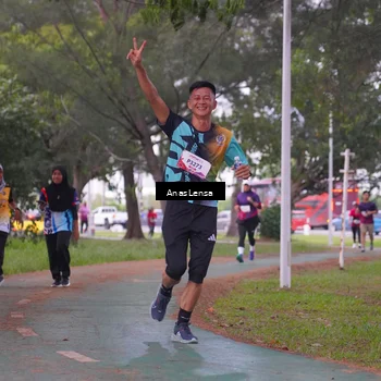 Runner Photo 8443346