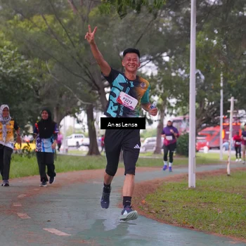 Runner Photo 8443348