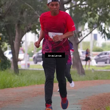 Runner Photo 8443575