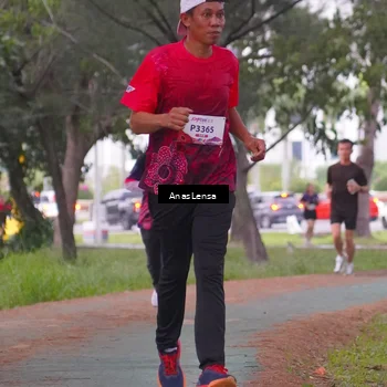 Runner Photo 8443589