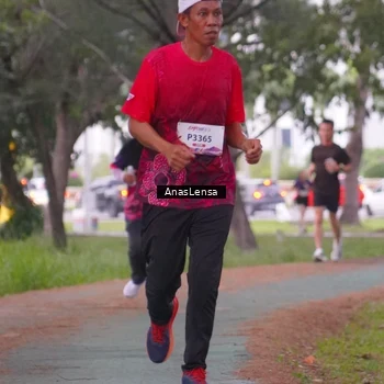 Runner Photo 8443596