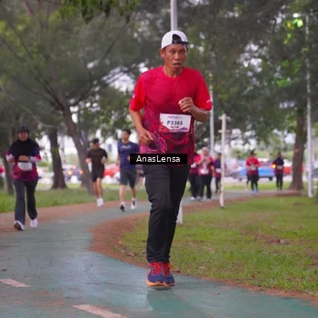 Runner Photo 8443613