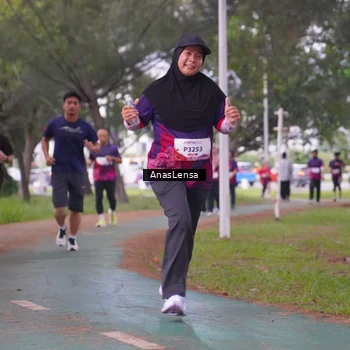 Runner Photo 8443651