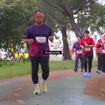 Runner Photo 8443678