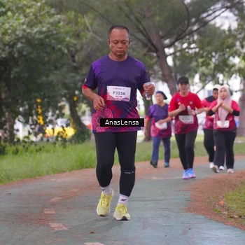Runner Photo 8443702