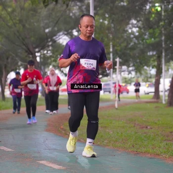 Runner Photo 8443703