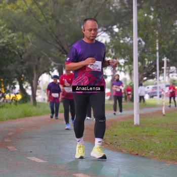Runner Photo 8443704