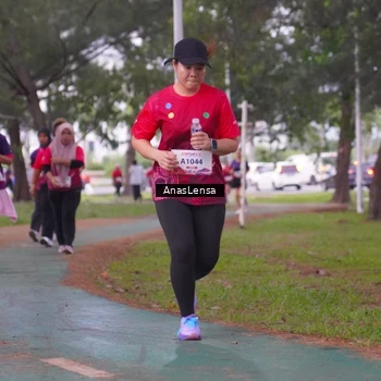 Runner Photo 8443747
