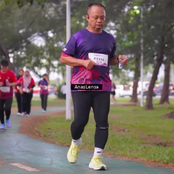 Runner Photo 8443756