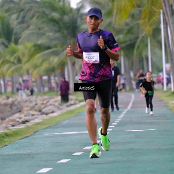 Runner Photo 8443787