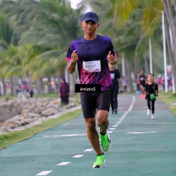 Runner Photo 8443795