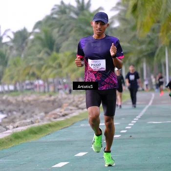 Runner Photo 8443797