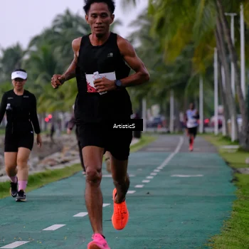 Runner Photo 8443816