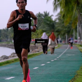Runner Photo 8443821