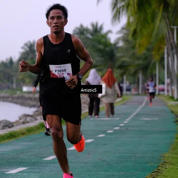 Runner Photo 8443823