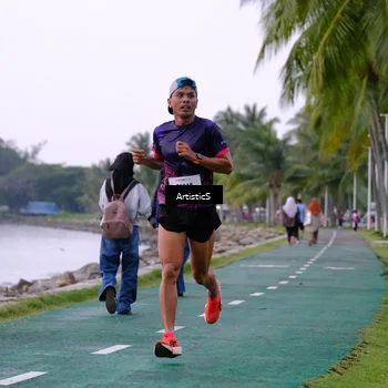Runner Photo 8443863