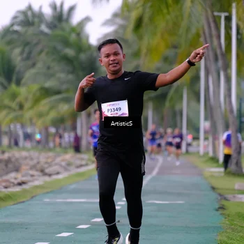 Runner Photo 8443885
