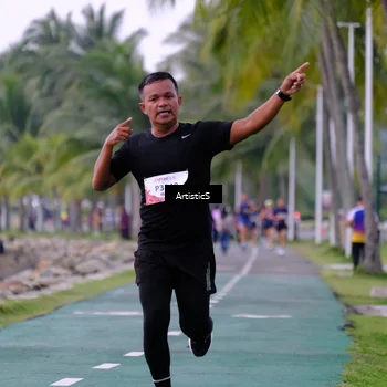 Runner Photo 8443895