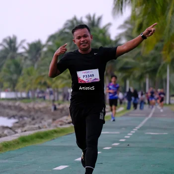 Runner Photo 8443896