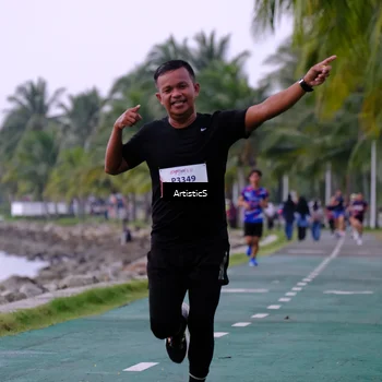 Runner Photo 8443898