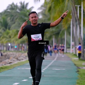 Runner Photo 8443916