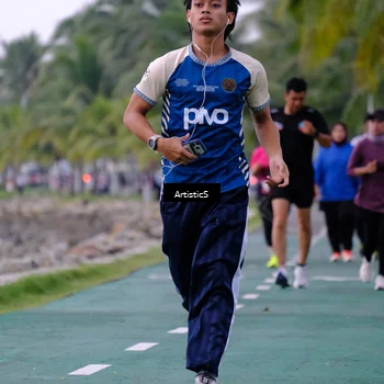 Runner Photo 8443944