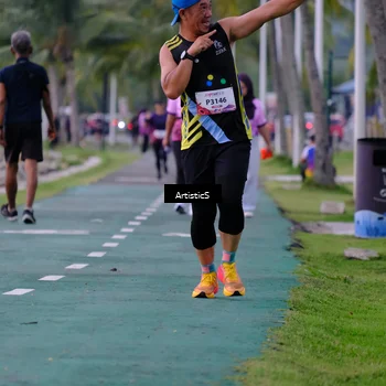 Runner Photo 8444080