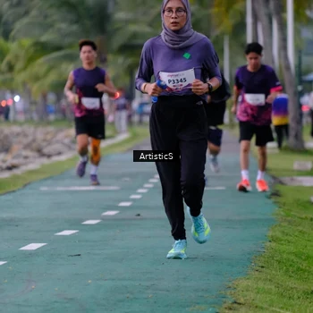 Runner Photo 8444331