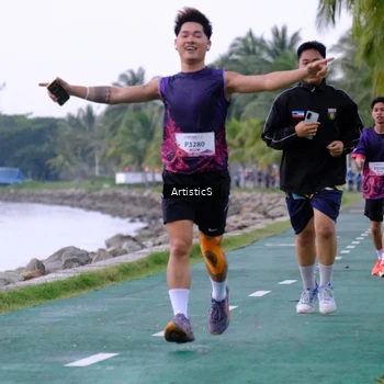 Runner Photo 8444342