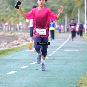 Runner Photo 8444476