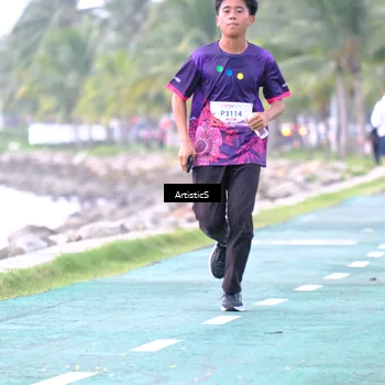 Runner Photo 8444518
