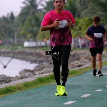 Runner Photo 8444653
