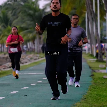 Runner Photo 8444999