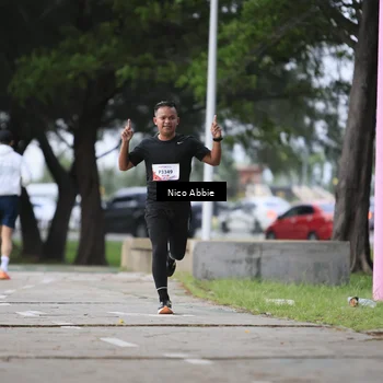 Runner Photo 8446315