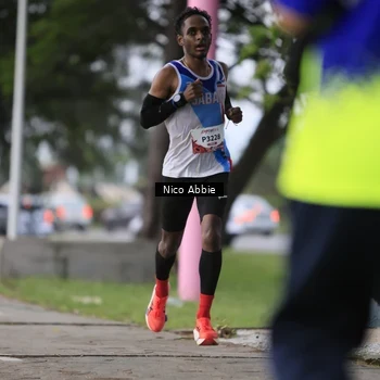 Runner Photo 8446318