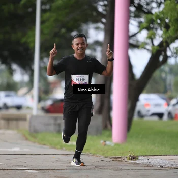 Runner Photo 8446354