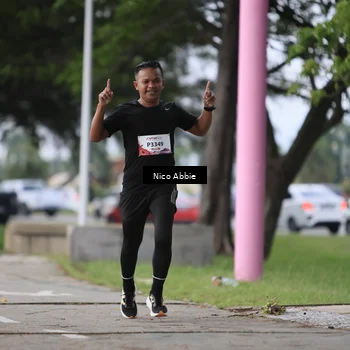 Runner Photo 8446355