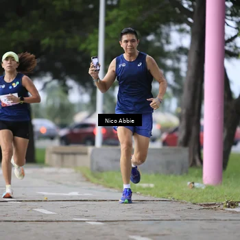 Runner Photo 8446398