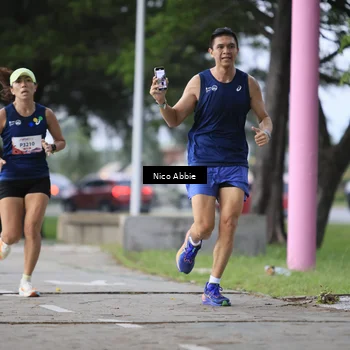 Runner Photo 8446401