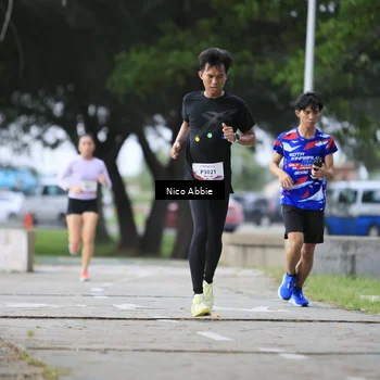 Runner Photo 8446471