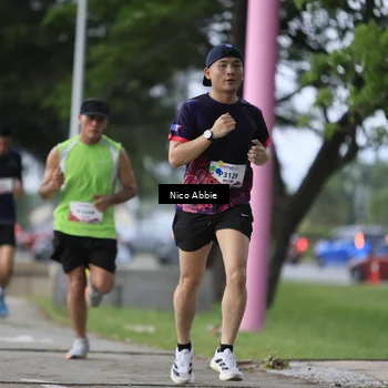 Runner Photo 8446661