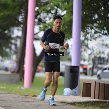Runner Photo 8446668