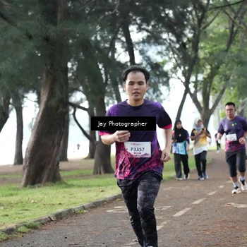 Runner Photo 8447911