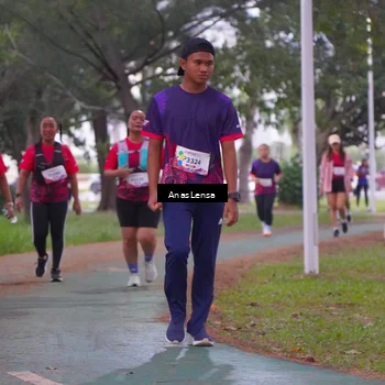Runner Photo 8449324